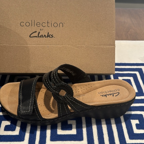 Clarks Merliah Coral black leather slide on sandal size 8M - Picture 2 of 8